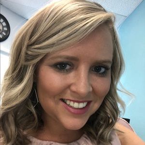 Meet your Posher, Kelli